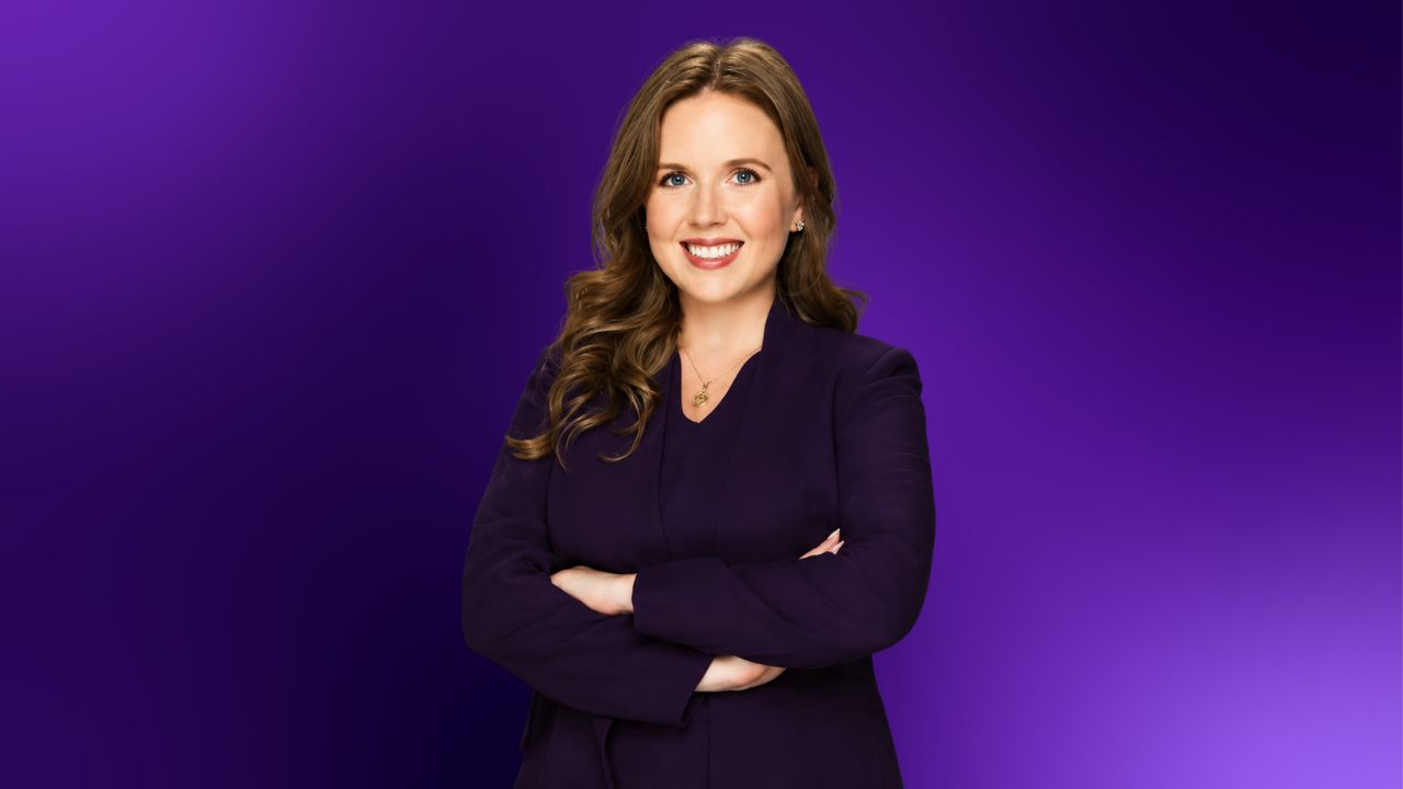 Jamie Hartwright, daughter of Judge Judy Sheindlin, photographed in a candid setting