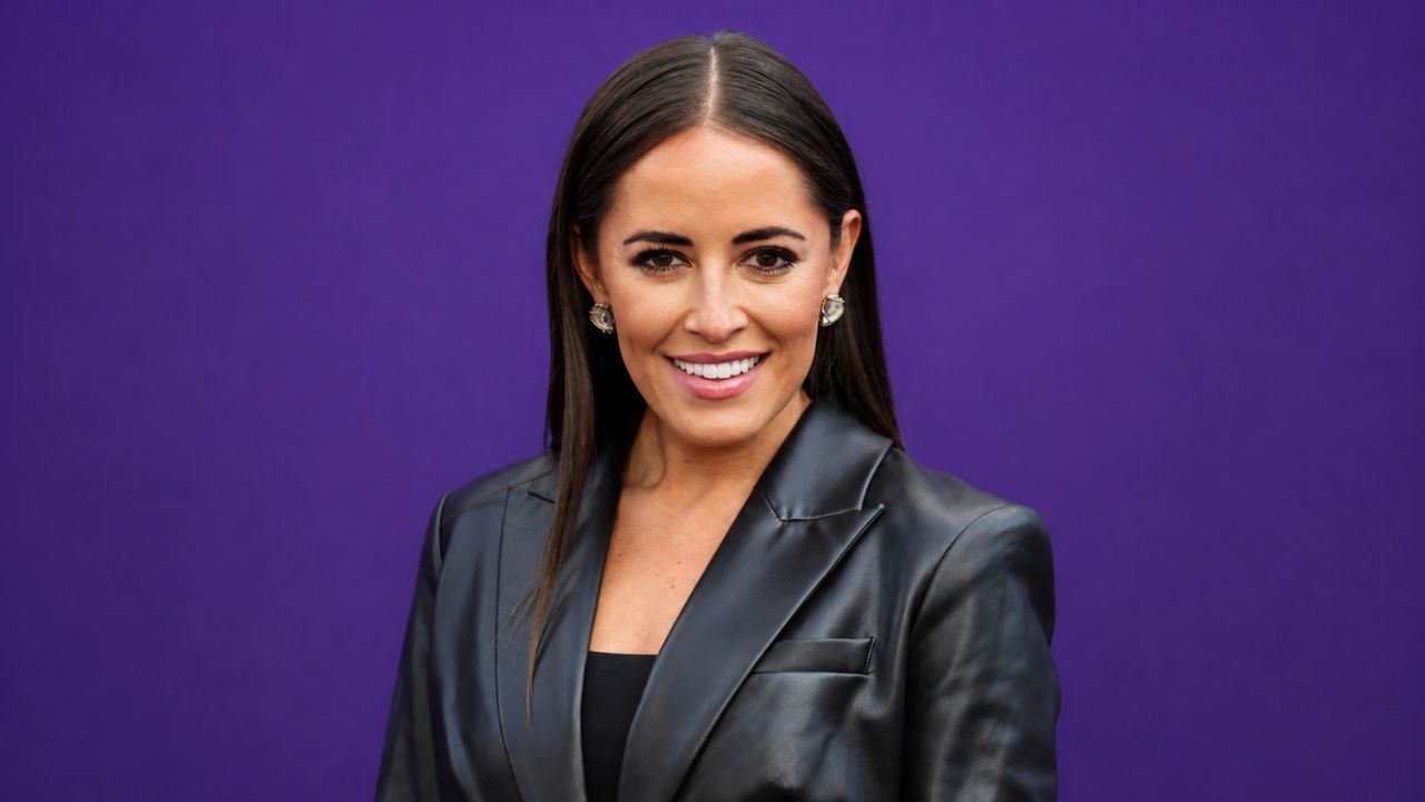 Kaylee Hartung | Age, Bio & NBC Journalist Facts -Biography Points 3 Kaylee Hartung age sideline reporter Thursday Night Football Amazon Prime Video NFL