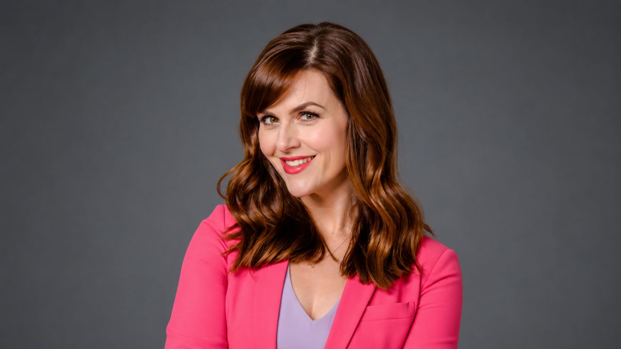 Sara Rue | Age, Biography, Husband & Family - Biography Points 3 Sara Rue age career photo from Less Than Perfect ABC sitcom