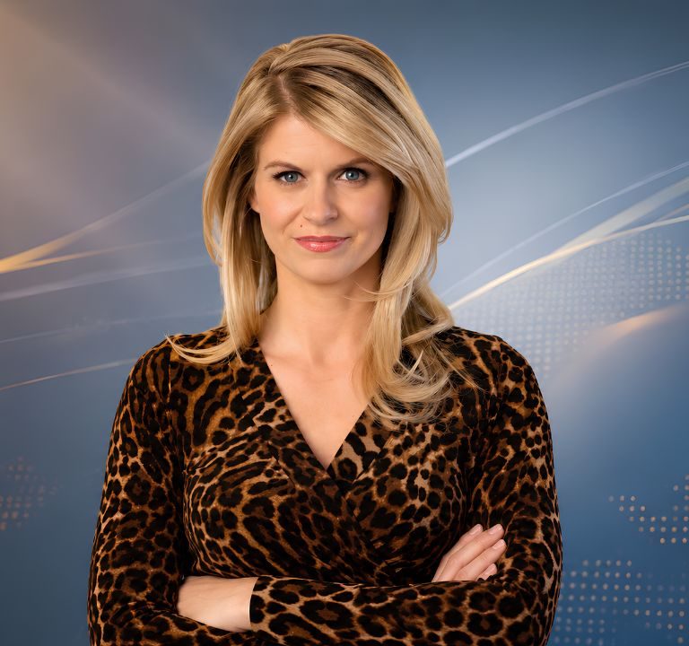 Biography Points – Famous People Biographies & History 26 Liz Collin age 44, Emmy-winning investigative reporter at Alpha News Minneapolis
