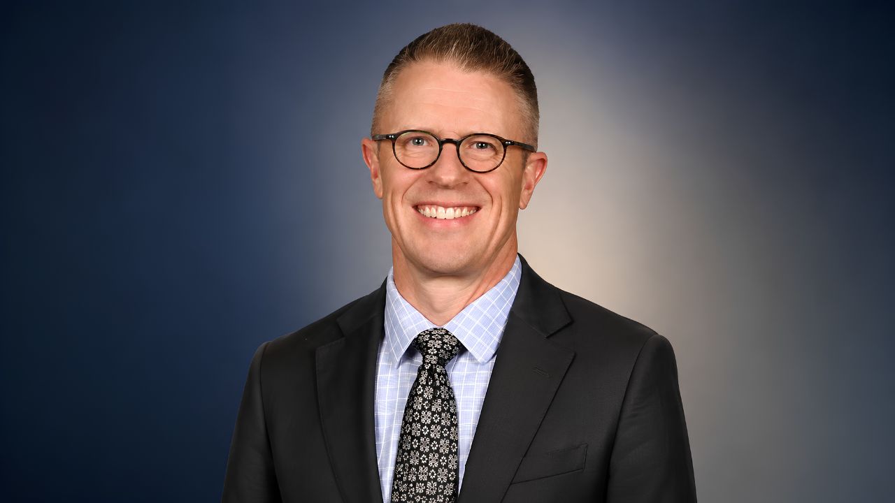 Is Mark Dixon WFSB married — chief meteorologist Mark Dixon of WFSB Channel 3 Hartford CT