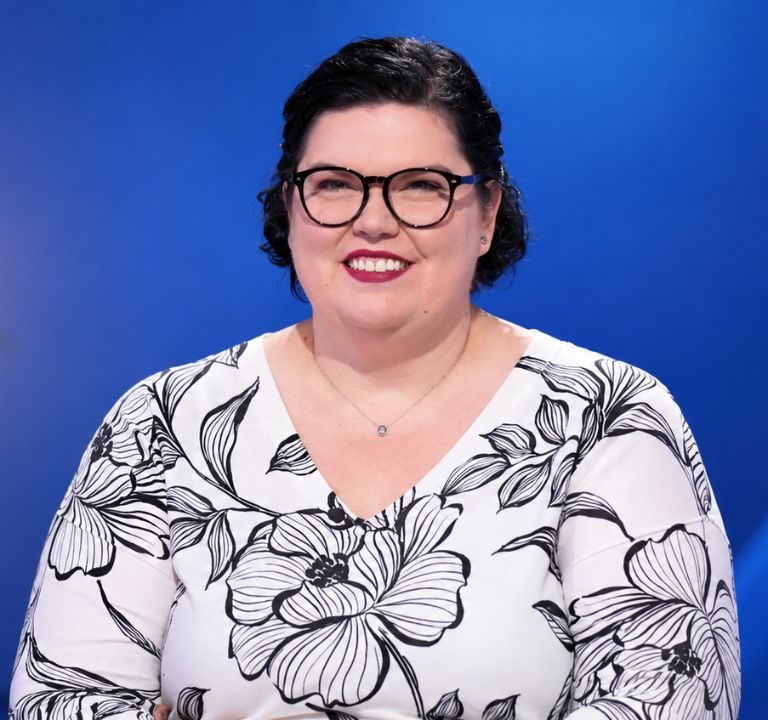 Biography Points – Famous People Biographies & History 13 Aster Wise music teacher and Jeopardy contestant from Annandale Virginia