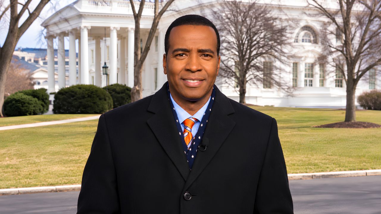 Kevin Corke: Height, Salary, Age, Career, Wife & Bio - Biography Points 3 Kevin Corke height visible as he reports live from the White House for Fox News Channel